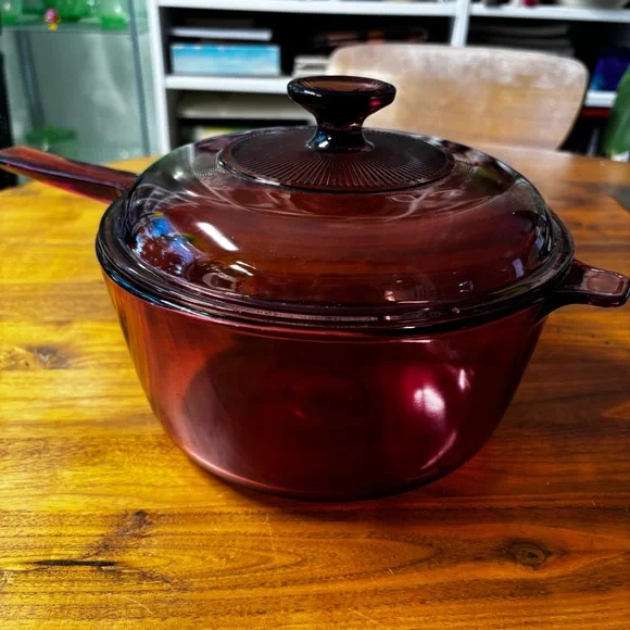 Pyrex Corning Vision cranberry tempered glass 2.5 L pot with lid - Picture 3 of 9